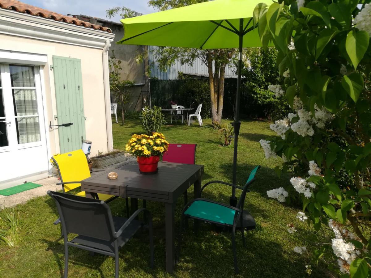 Chambres d'hôtes Les Lilas Ruffec  Extérieur photo
