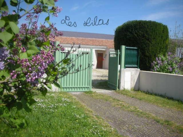 Chambres d'hôtes Les Lilas Ruffec  Extérieur photo